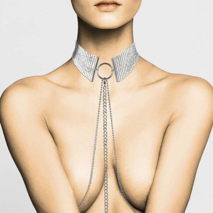 COLAR DE MALHA METÁLICA E CINTO DE CORRENTES - BIJOUX INDISCRETS