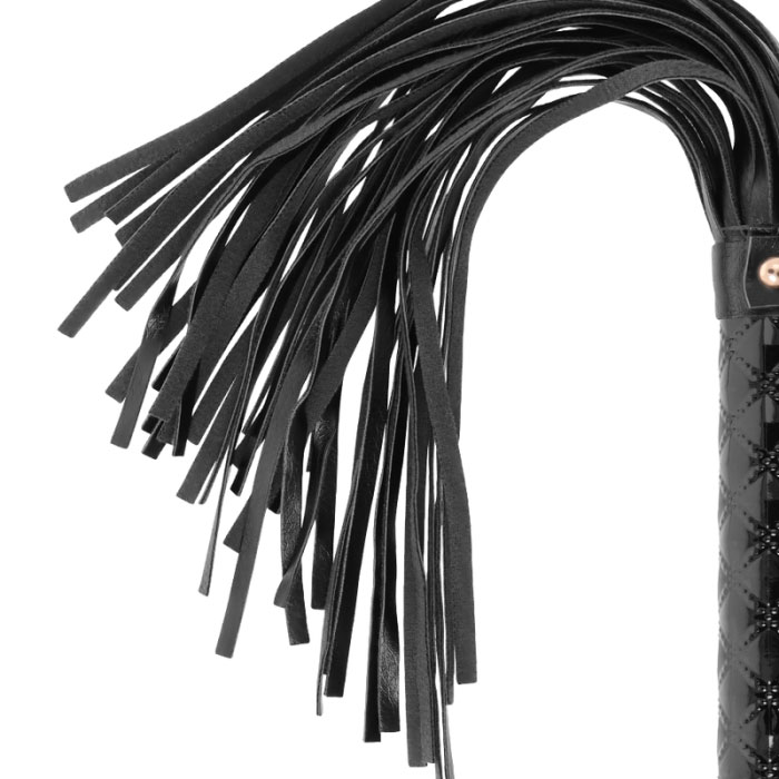 CHICOTE - BEGME BLACK EDITION VEGAN LEATHER FLOGGER