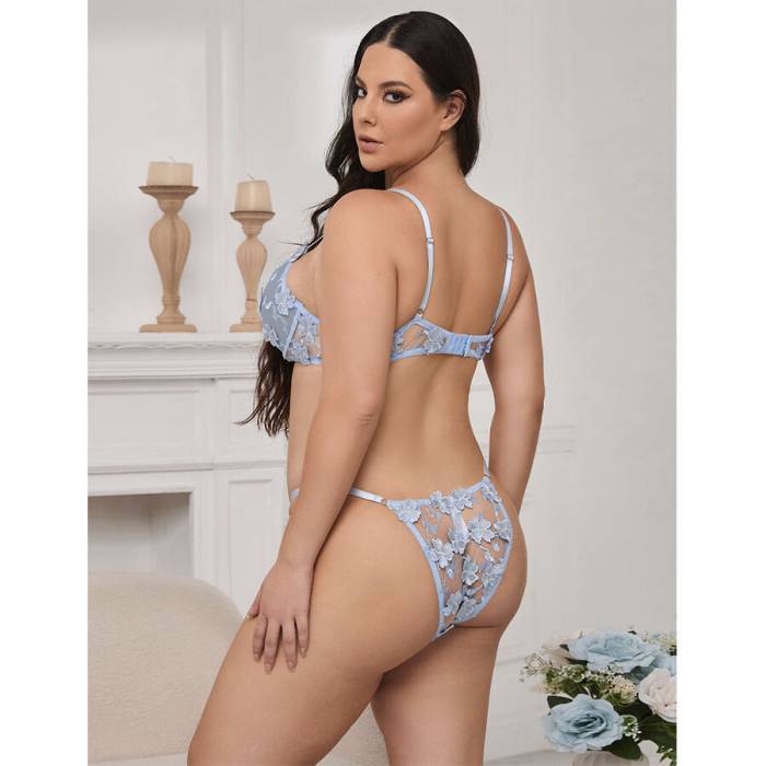 SUBBLIME - 957636 CONJUNTO DE SUTIÃ E CALCINHA BORDADOS COM FLORES AZUL CELESTE L/XL