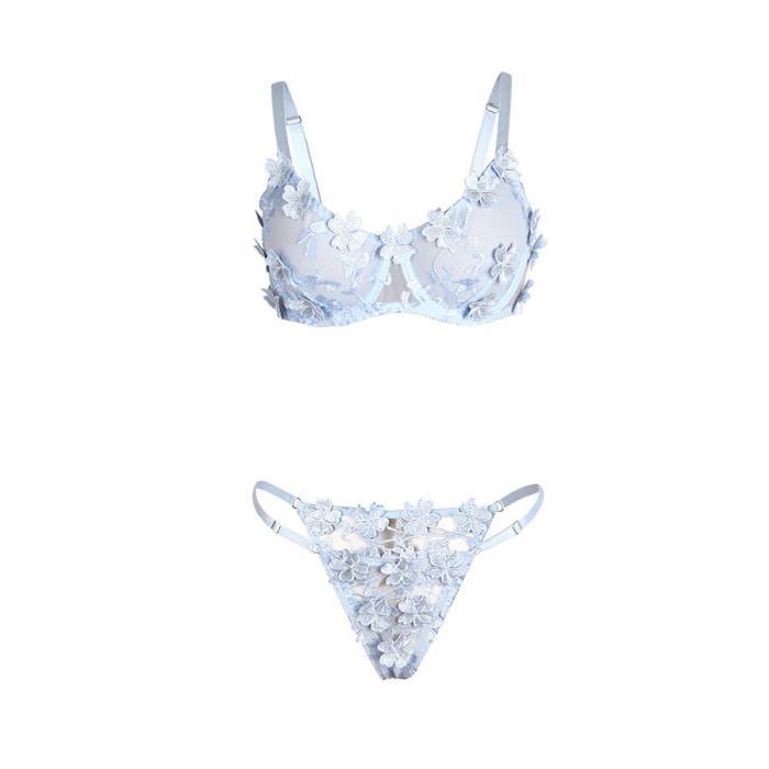 SUBBLIME - 957636 CONJUNTO DE SUTIÃ E CALCINHA BORDADOS COM FLORES AZUL CELESTE L/XL