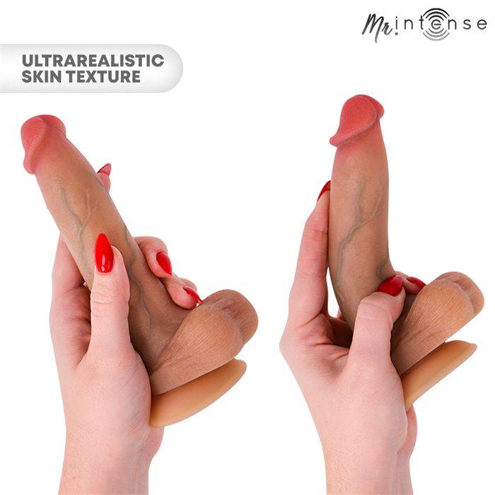 MR INTENSE - BRUCE S SILICONE DILDO WITH TESTICLES 17.8 CM -Ã- 4 CM